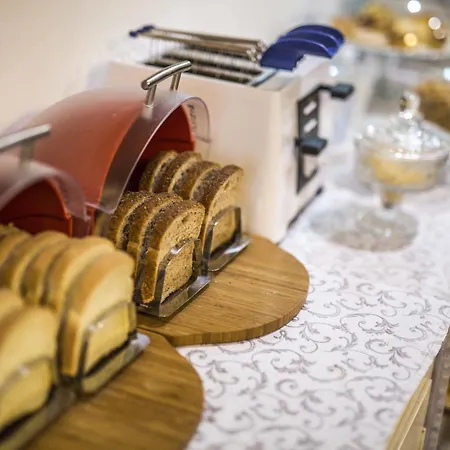 Art&coffee بيت ضيافة فيرونا