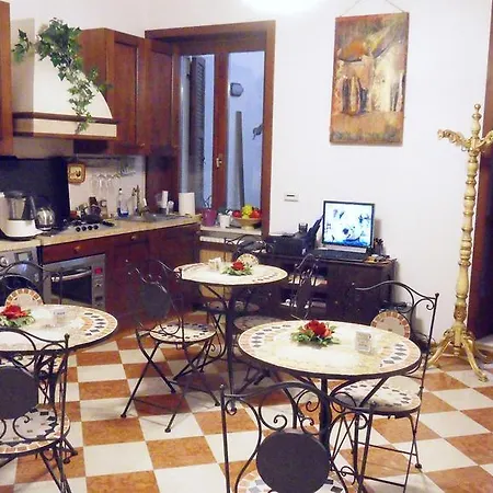 Konukevi Art&coffee Verona